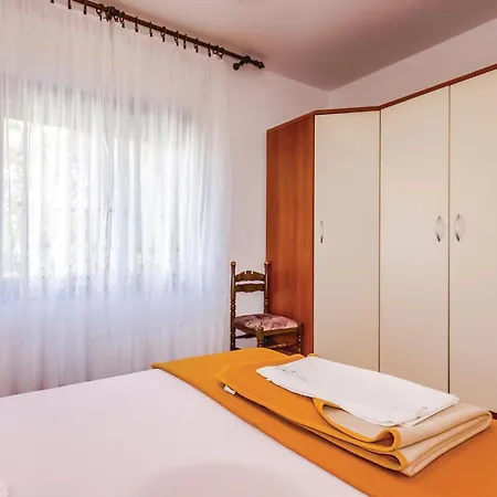 Apartment Amazing In With Kitchen Novi Vinodolski