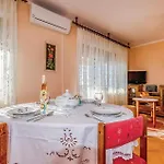 Διαμέρισμα Awesome In