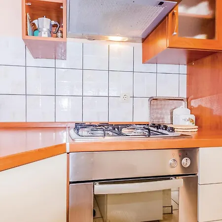 Apartment Amazing In With Kitchen