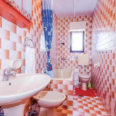 Apartment 1 Bedroom Awesome In *